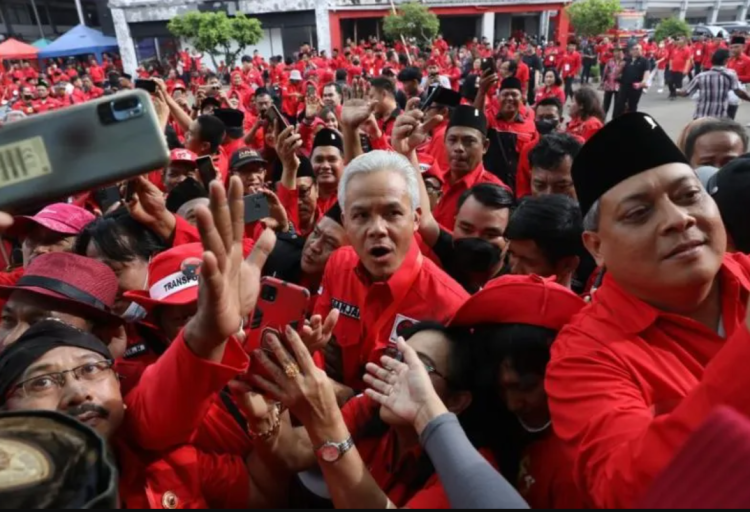 Ganjar Diteriaki Presiden oleh Pendukung di Lokasi HUT PDIP